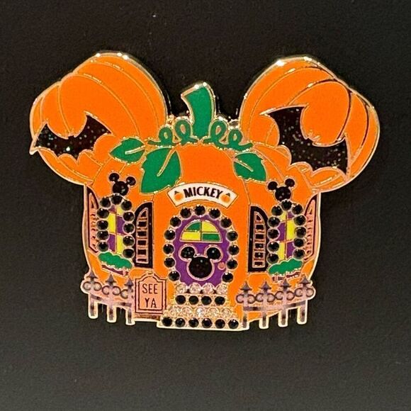Baublebar Exclusive Disney Mickey Mouse Haunted House Collectible Enamel Pin NWT - Picture 1 of 4